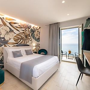 Naxos Marina Bay